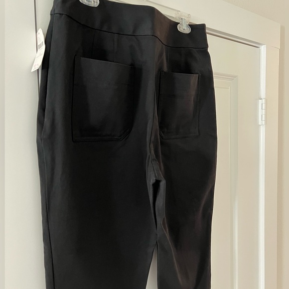 Maeve Cropped Black Pants - Picture 4 of 10